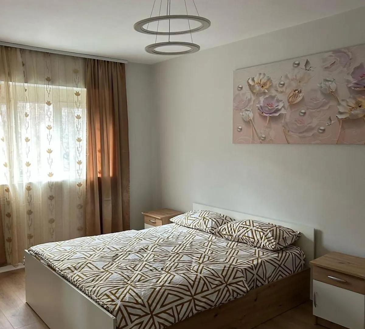 Cute Apartment At City Centre Tirana